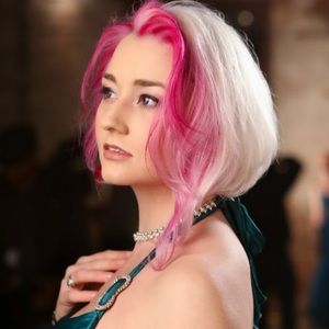 Meet your Posher, Olivia